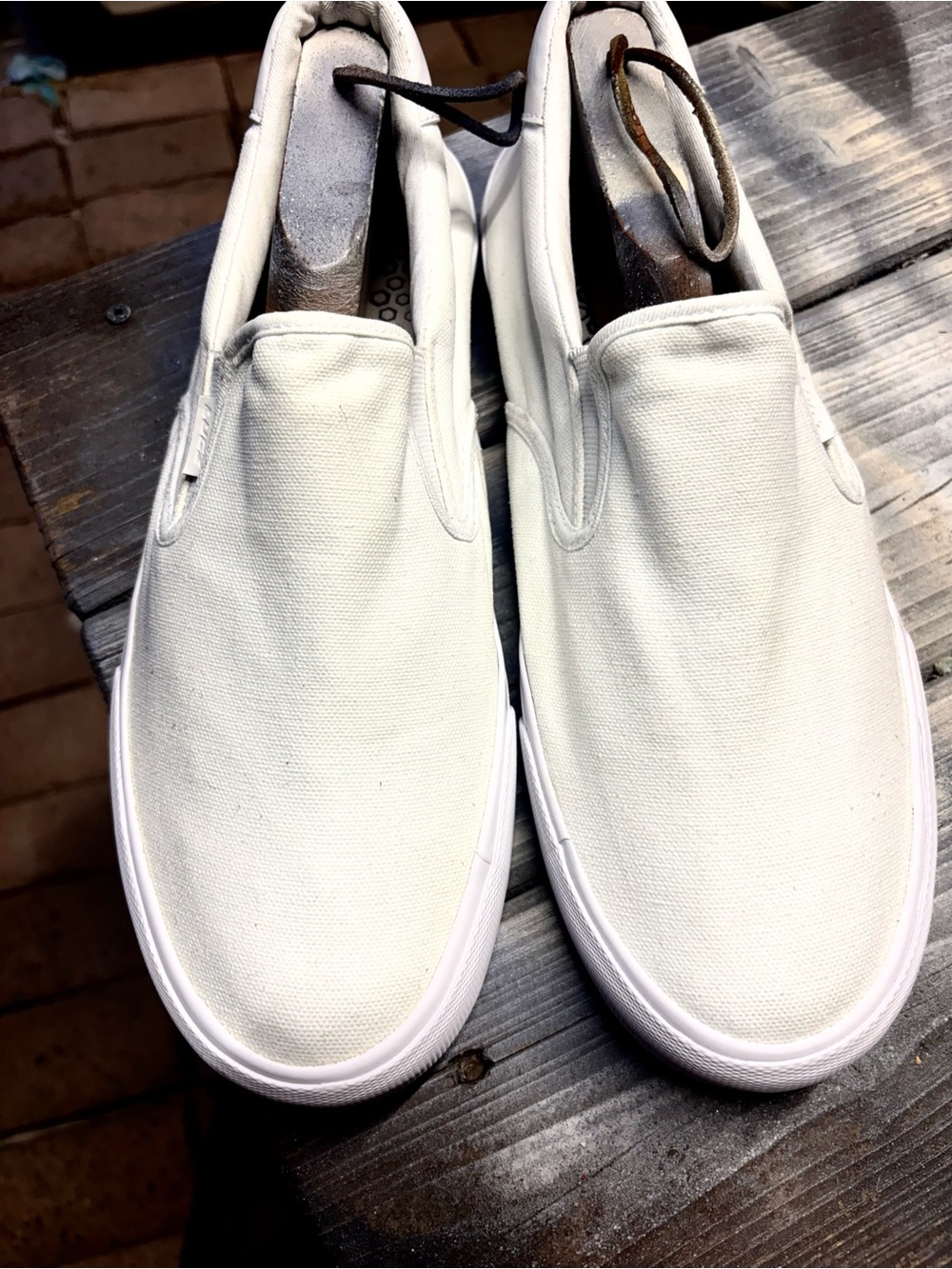 White lugz slip-on canvas sneakers in US 11.5 #skateboarding #slipons